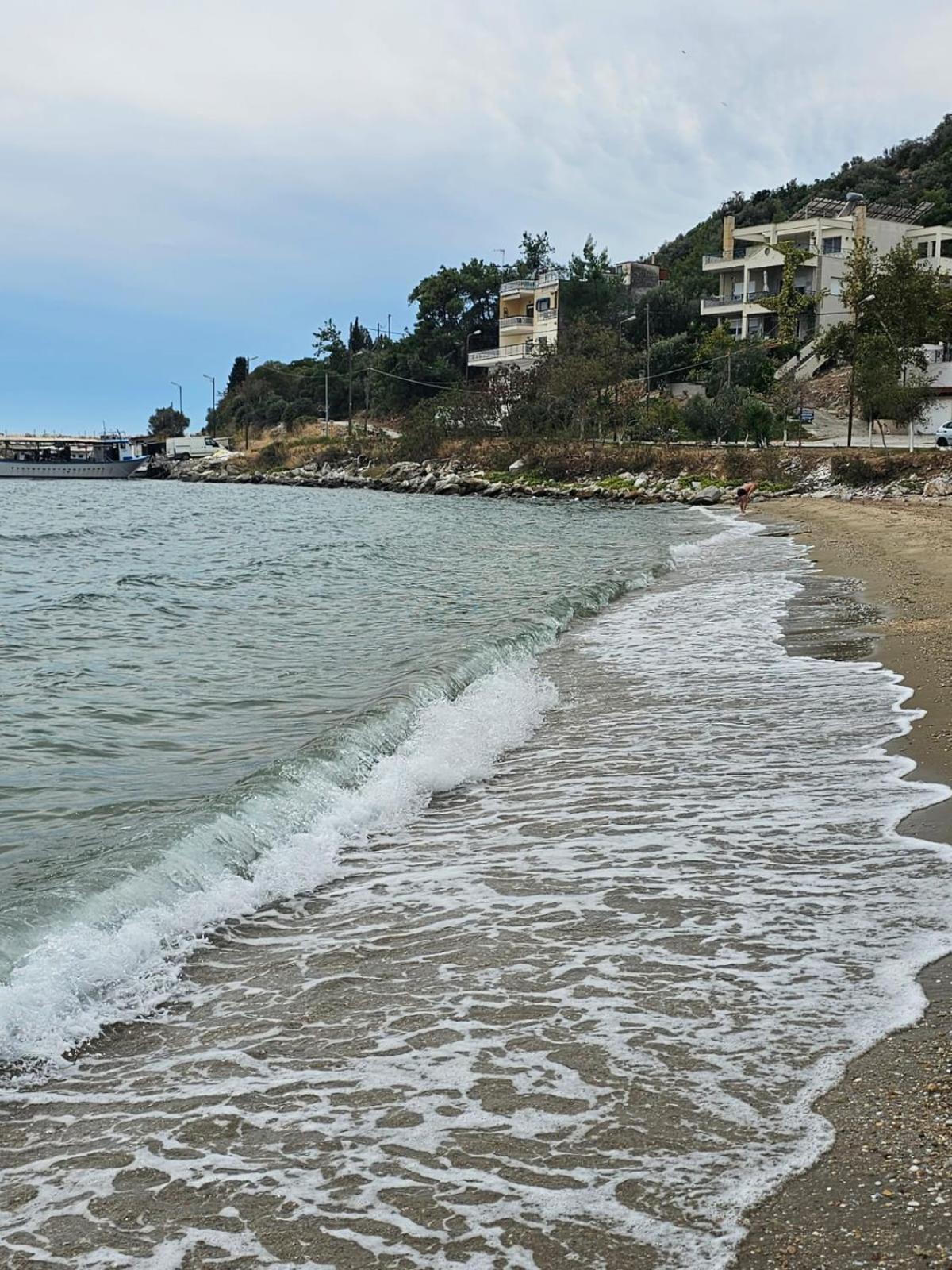 Beach Apartment B ネア・カルヴァリ エクステリア 写真